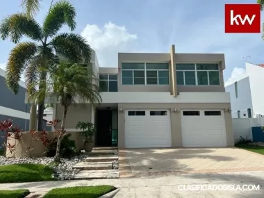 Urb. Veredas, Casa en Gurabo