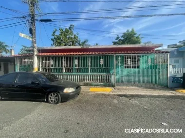 URB. VILLA CARIDAD, 2 HABS / 1 BATH
