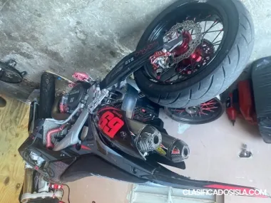 CRF 450 2014 $4000 solo dinero