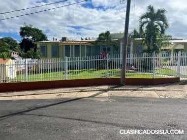 Esta impresionante casa de una planta ubicada en Cabo rojo 