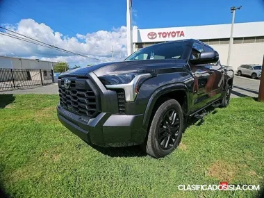 Toyota Tundra 4WD 2024