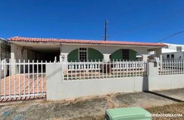 Hermosa casa familiar en alquiler, por favor solicite dentro
