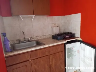 Estudio dama sola 435 agua y luz