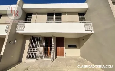 TOWN HOUSE, Parque de Villa Caparra