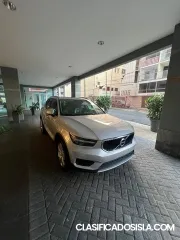 Volvo 2019 XC40 menos de 30K millas