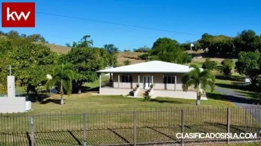 Bo. Sabana Yeguas, Casa en Lajas