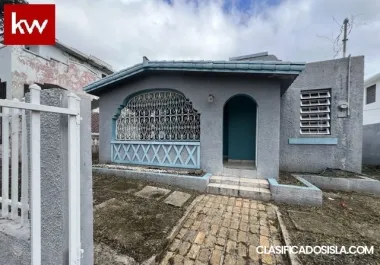 Urb. Santa Isidra, Casa en Fajardo