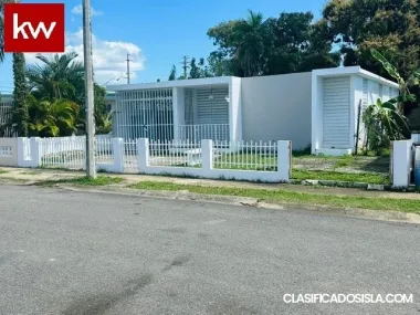 Urb. Ext. Jardines de Arroyo, Casa