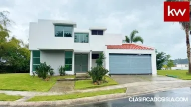 Casa en Urb. Terra De Ciudad Jardin