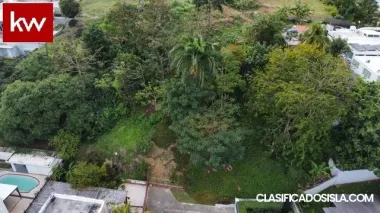 Terreno en Urb. Vistas De Guaynabo