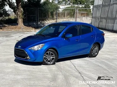 Toyota Yaris XLE 2020