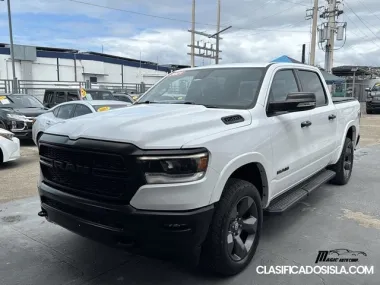 RAM 1500 BIG HORN 4x4 2021