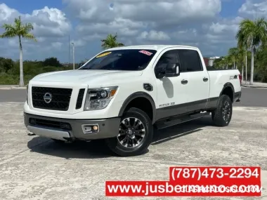 NISSAN TITAN CUMMINS DIESEL PRO-4X