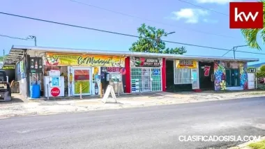 Urb. El Madrigal, Local Comercial