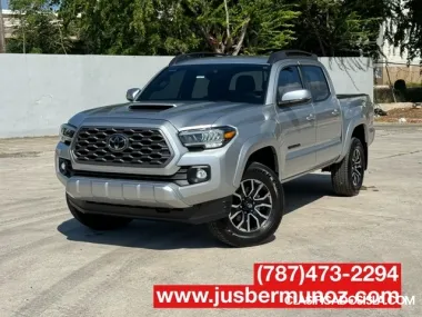 TOYOTA TACOMA TRD SPORT 10 M MILLAS
