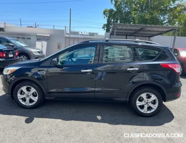 Se vende Ford Escape 2014