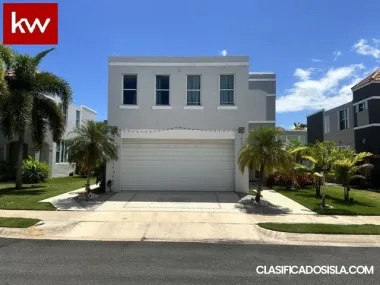 Urb. Cielo Dorado Village, Casa en