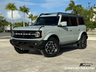 Ford Bronco Outer Banks 2021