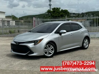 TOYOTA COROLLA SE HATCBACK ! BELLA!