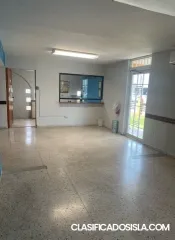 Espacioso local comercial