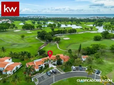 Villa en Urb. Rio Mar Village