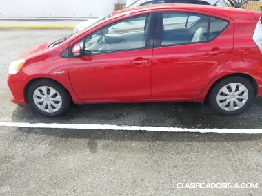PRIUS C 2012
