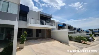 Casa en Urb. Caparra Town Park