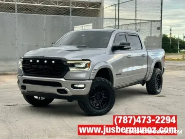 RAM 1500 LARAMIE !CUSTOM! 4X4 HEMI