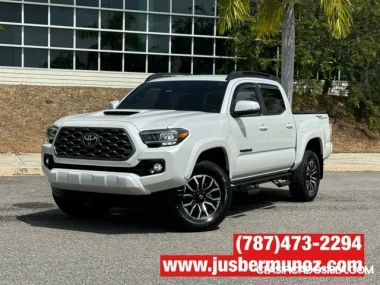 TOYOTA TACOMA TRD SPORT, 4 M MILLAS