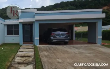 Casa en Urb "Camino del Valle"