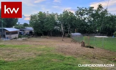 Bo Arenales Bajos, Solar en Isabela