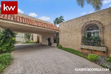 Urb Villa Caparra, Casa en Guaynabo