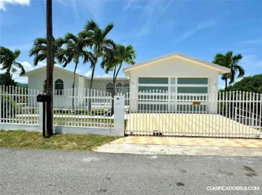 GREAT PROPERTY OF 3 STORY, 3 BEDROOM , 3 BATHROOM