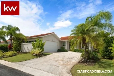 Casa en Urb. Sabanera De Dorado