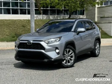 Toyota RAV4 XLE Premium 2021