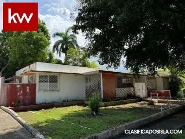 Urb. Dos Pinos, Casa en San Juan