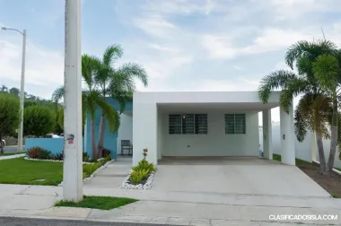 3 Cuartos 2 Baños en Urb Hacienda Isabel