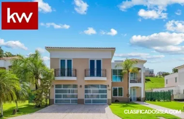 Casa en Urb. Monte Lago Estates