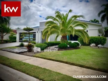 Urb Valles Del Lago, Casa en Caguas