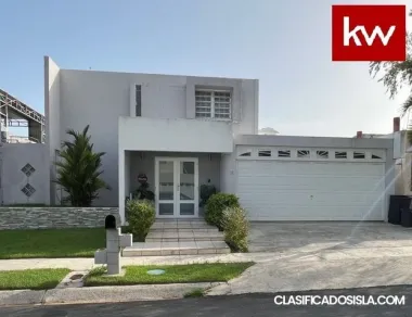 Casa en Urb. Estancias De La Fuente