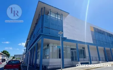 ¡APARTAMENTO en Reina Carolina!