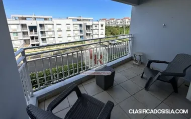 Apartamento EQUIPADO & AMUEBLADO!