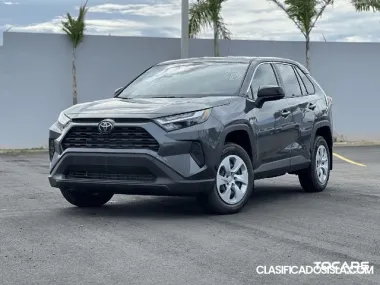 Toyota RAV4 LE 2024