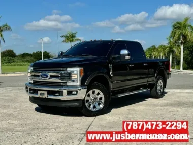 FORD F-250 LARIAT ,6.7 L TURBO DIES