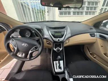Hyundai Elantra 2011