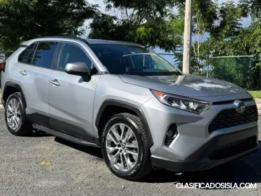 Toyota RAV-4 XLE 2019