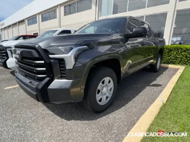 Toyota Tundra 4WD 2025