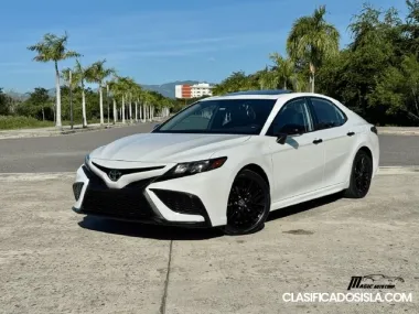 Toyota Camry SE Nightshade 2021