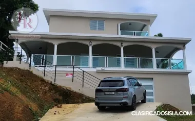 ¡Bella residencia de 3 niveles!