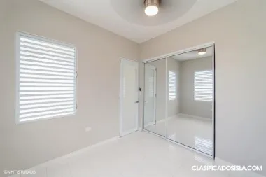 3 Cuartos 2 Baños en CARMELO APONTE  